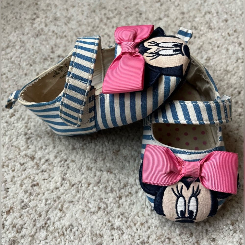 Mary Jane Minnie Mouse Shoes by Disney. 12-18 months. Blue, White, Pink.